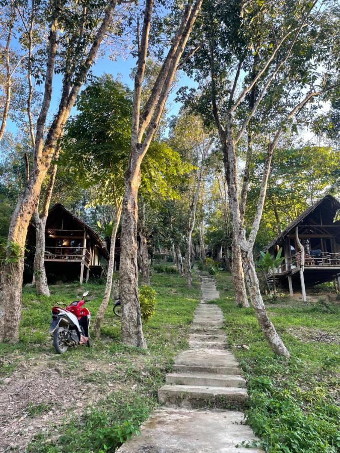 Koh Mook Mountain View Hotel Exterior photo