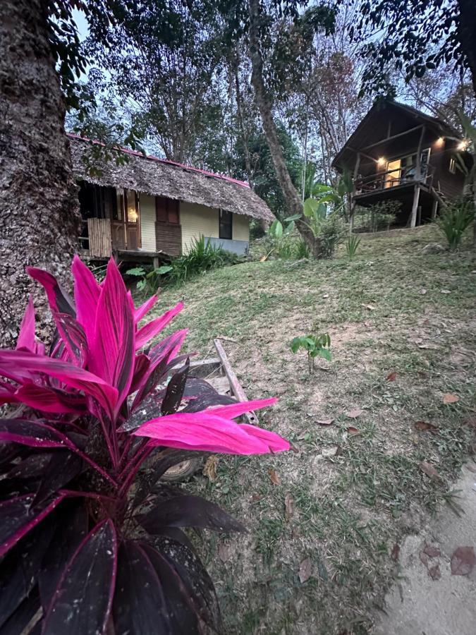 Koh Mook Mountain View Hotel Exterior photo