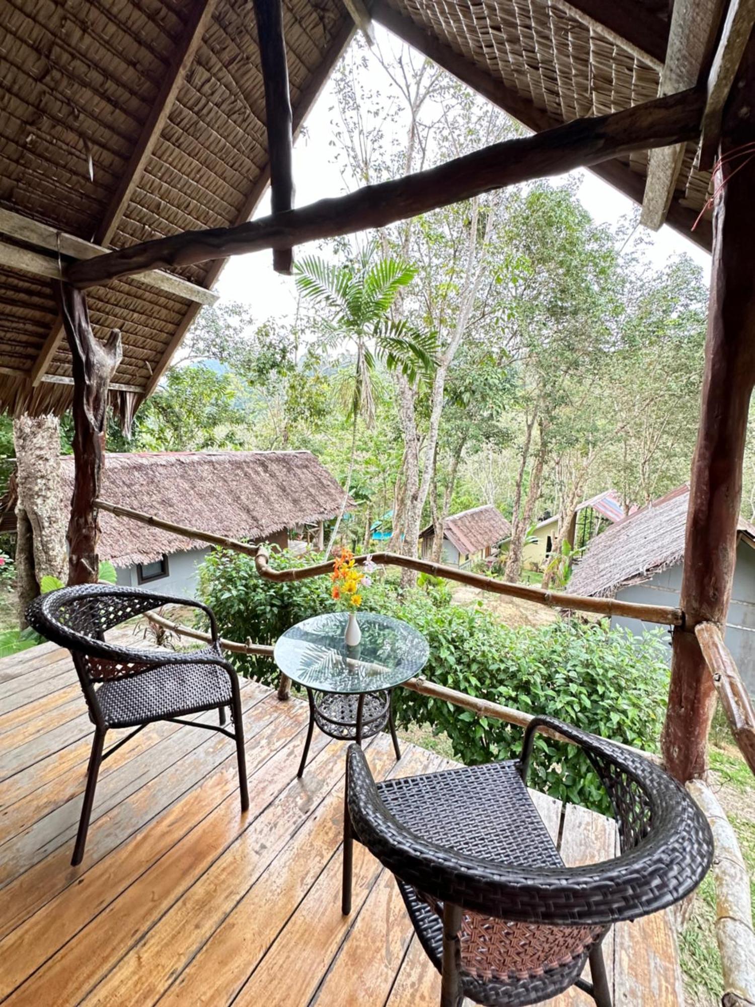 Koh Mook Mountain View Hotel Exterior photo