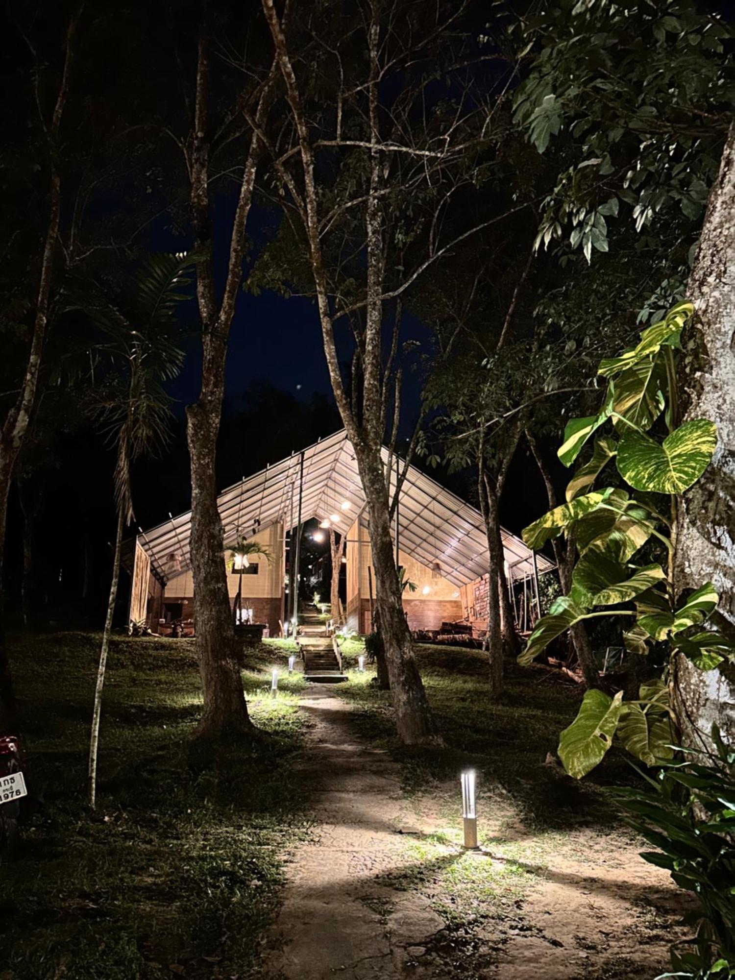 Koh Mook Mountain View Hotel Exterior photo