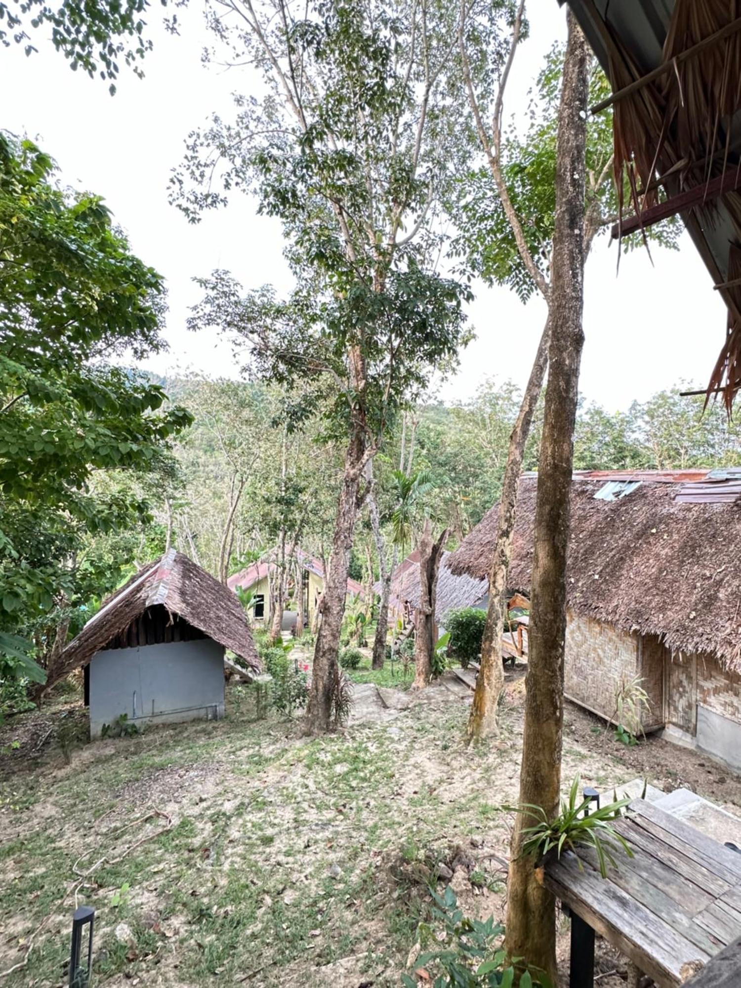 Koh Mook Mountain View Hotel Exterior photo