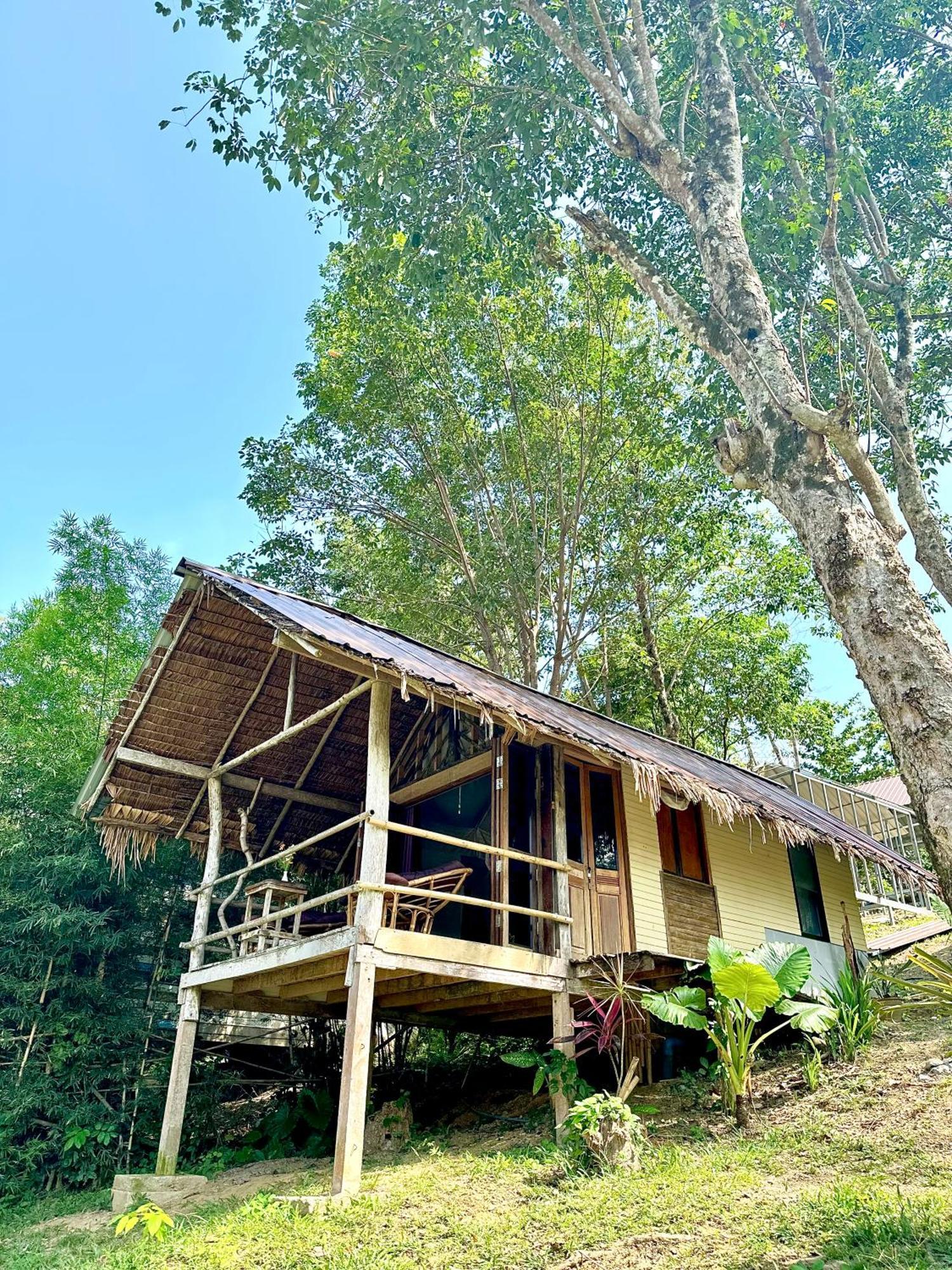 Koh Mook Mountain View Hotel Exterior photo